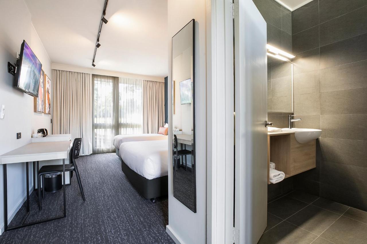 ไนท์แคป แอท แซนดาวน์พาร์ค โฮเทล Hotel Noble Park ภายนอก รูปภาพ