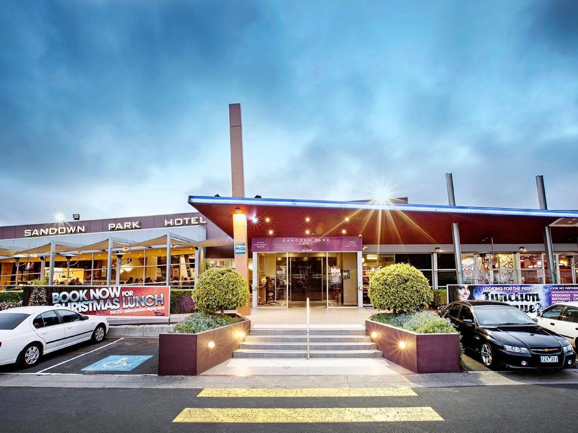 ไนท์แคป แอท แซนดาวน์พาร์ค โฮเทล Hotel Noble Park ภายนอก รูปภาพ