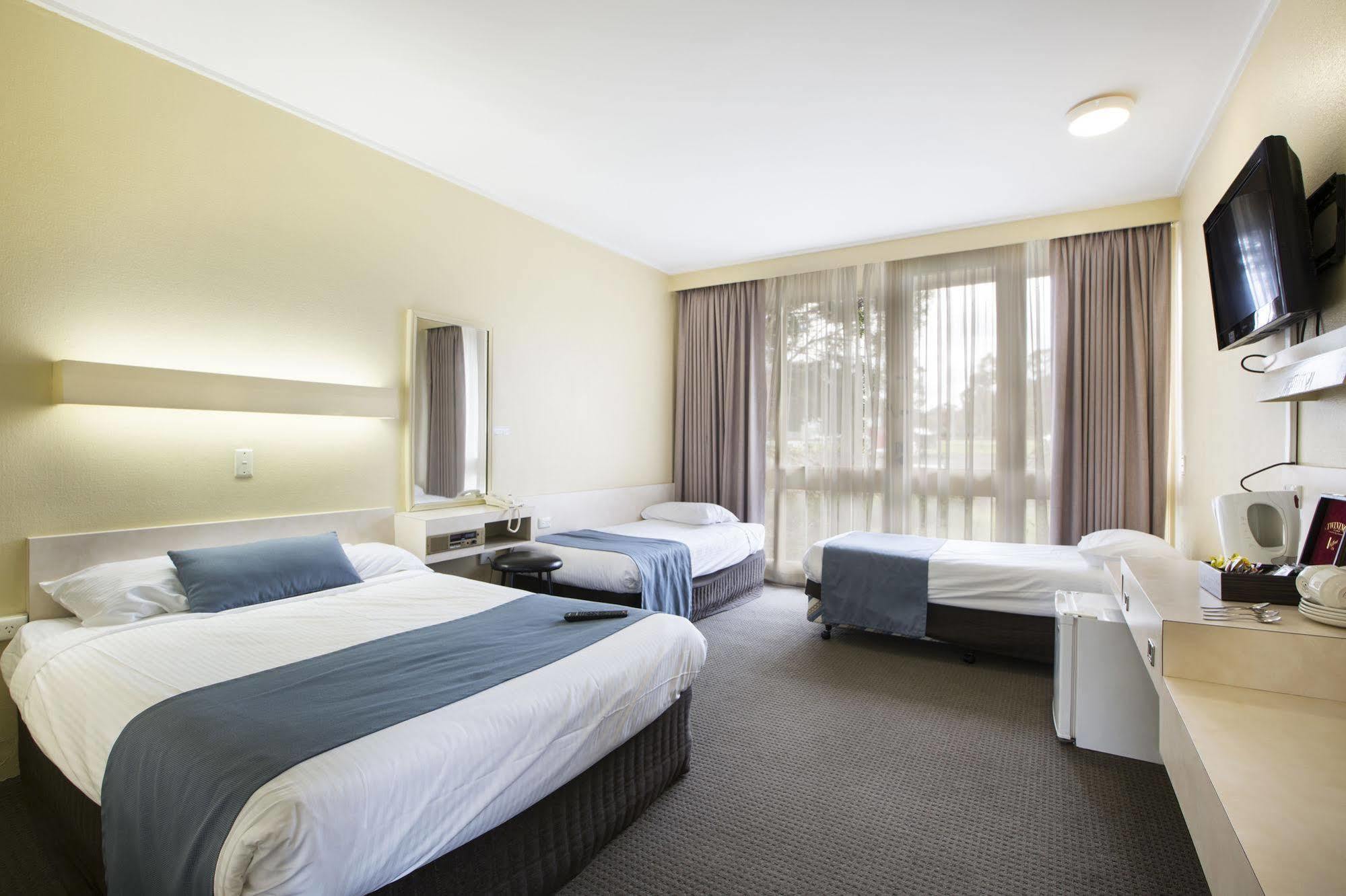 ไนท์แคป แอท แซนดาวน์พาร์ค โฮเทล Hotel Noble Park ภายนอก รูปภาพ