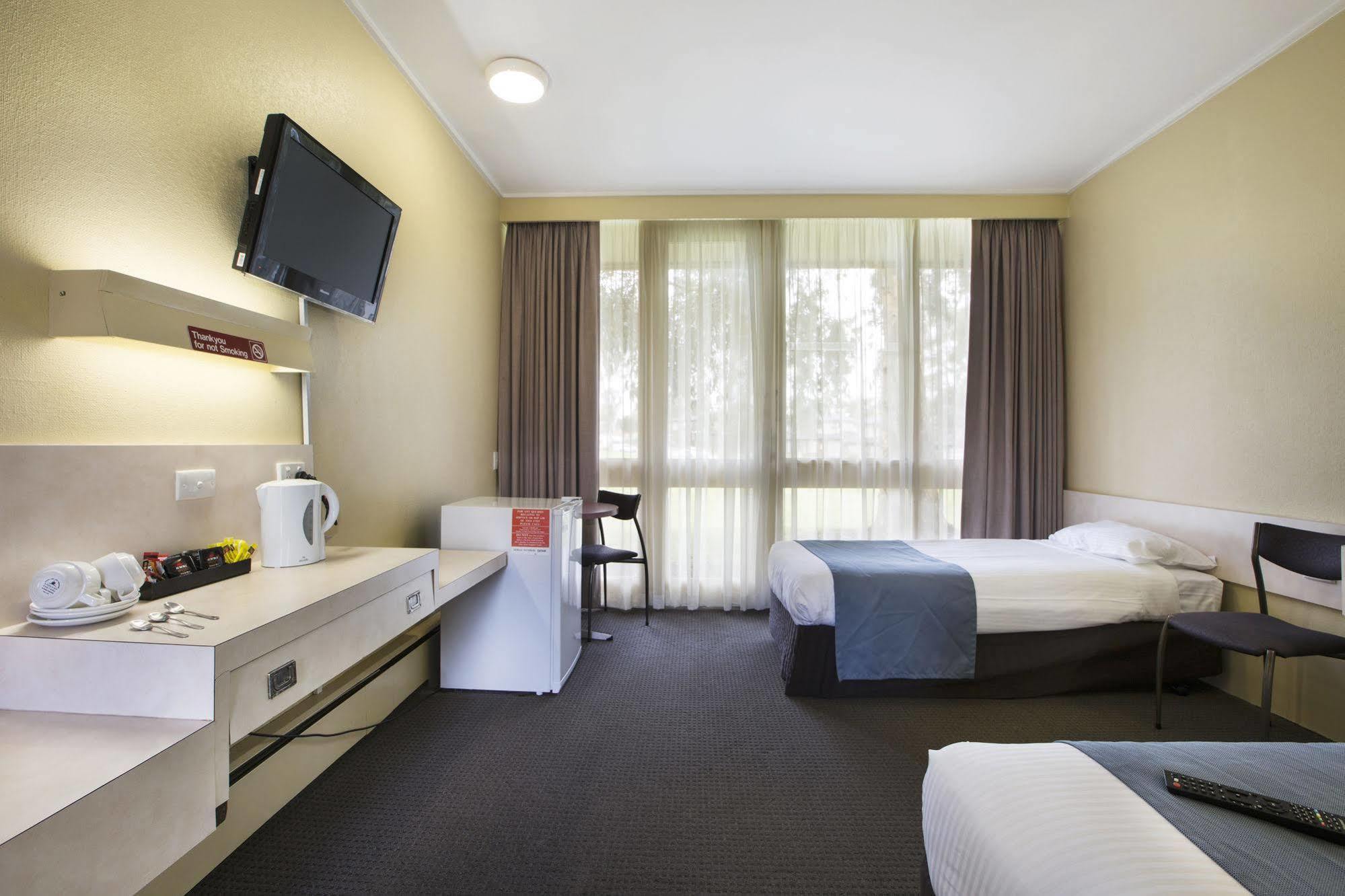 ไนท์แคป แอท แซนดาวน์พาร์ค โฮเทล Hotel Noble Park ภายนอก รูปภาพ